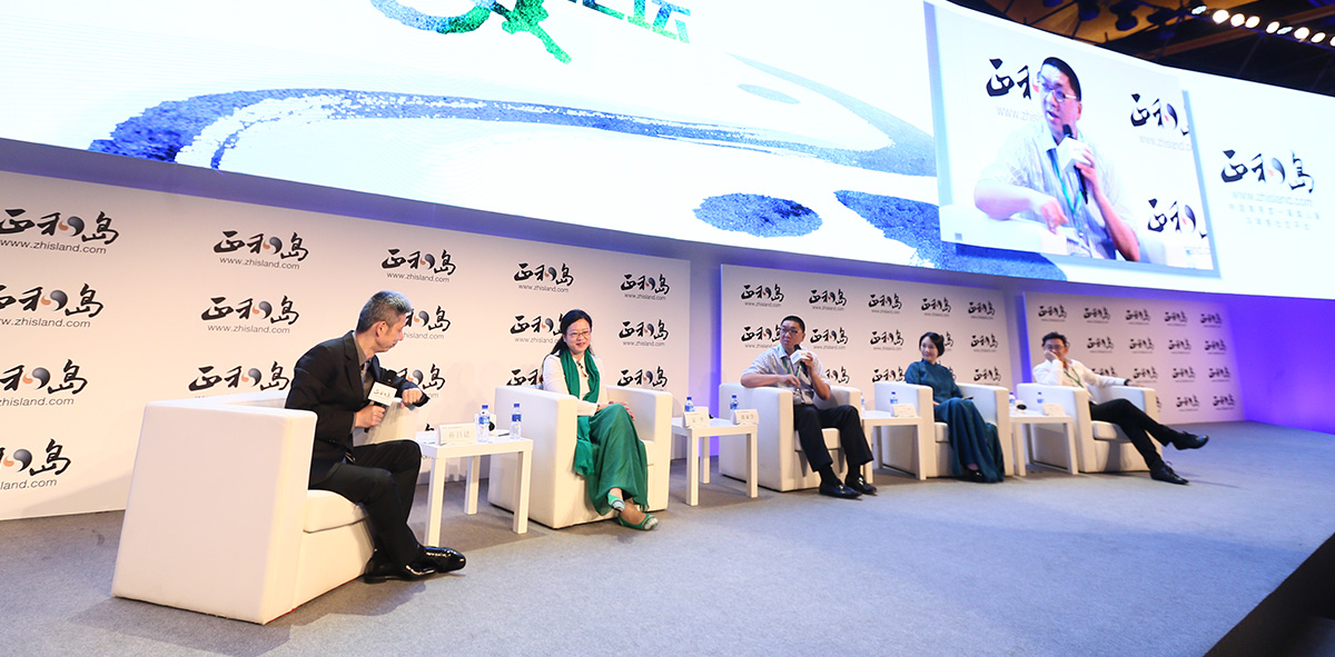 在商界，有一批“大树企业”，在“领袖”企业家的带领下高耸于商界之林。面对互联网时代的风雨洗礼，他们施展才能，练就一系列创新技能，凤凰涅槃，能否迎来灿烂的春天？在“大树新春主题论坛”中，我们将邀请 “大树企业”的企业领袖和创新业务负责人，分享创新实践、转型路径，探讨合作共赢之道。